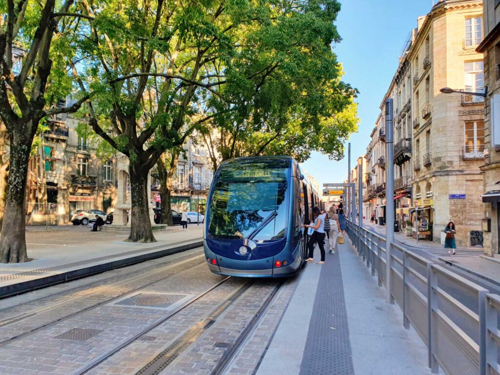 TRAMWAY-DE-BORDEAUX-33-LIGNE-D